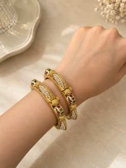Aabroo Gold Look Bangles